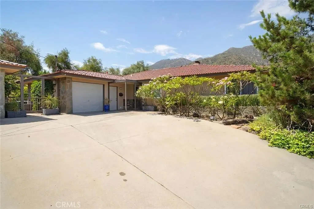 Residential Lease for rent at 3715 Don Benito Court, Pasadena, Los Angeles County, CA featuring 4 beds and 2 baths