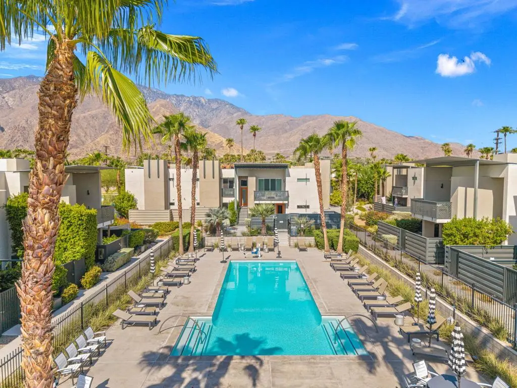 110 The Riv, Palm Springs, CA — listing photo 1