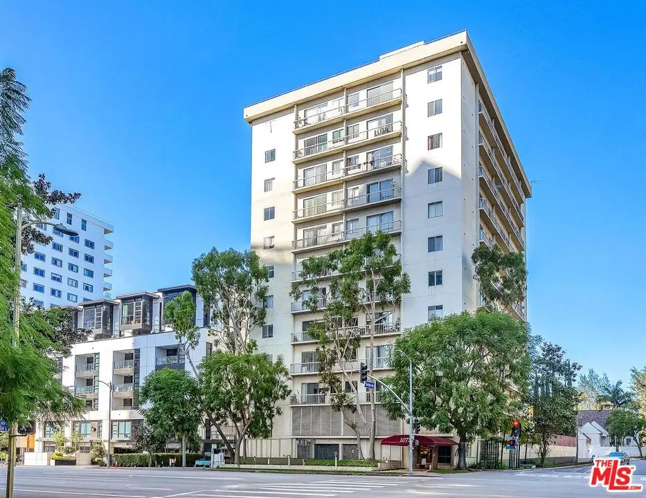 Condominium for sale at 10751 Wilshire Boulevard 909, Los Angeles, CA featuring 1 bed and 2 baths