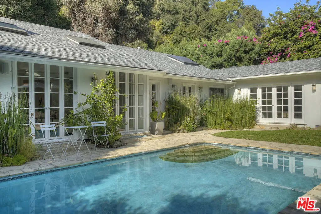 Single Family Residence for sale at 2761 Hutton Drive, Los Angeles, CA featuring 3 beds and 3 baths