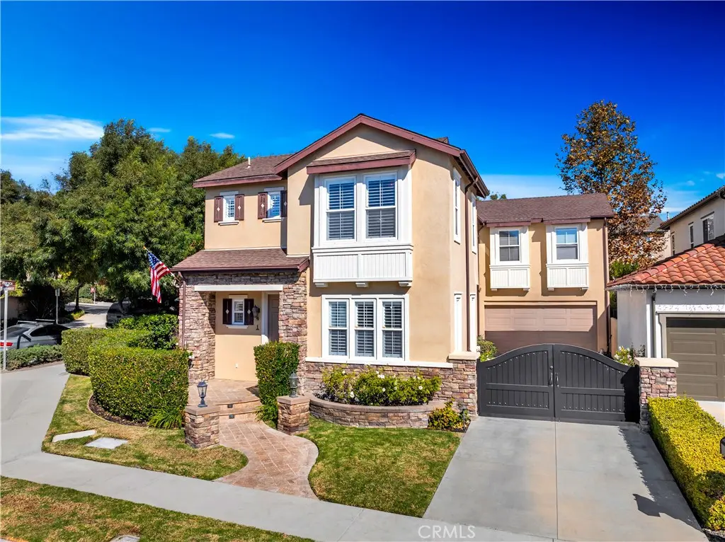 Residential Lease for rent at 1 Via Santander, San Clemente, Orange County, CA featuring 3 beds and 3 baths