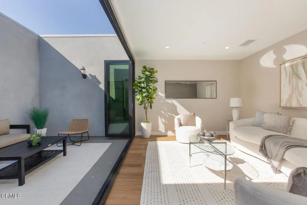 Condominium for rent at 3682 Harriman Avenue 3, Los Angeles, CA featuring 2 beds and 2 baths