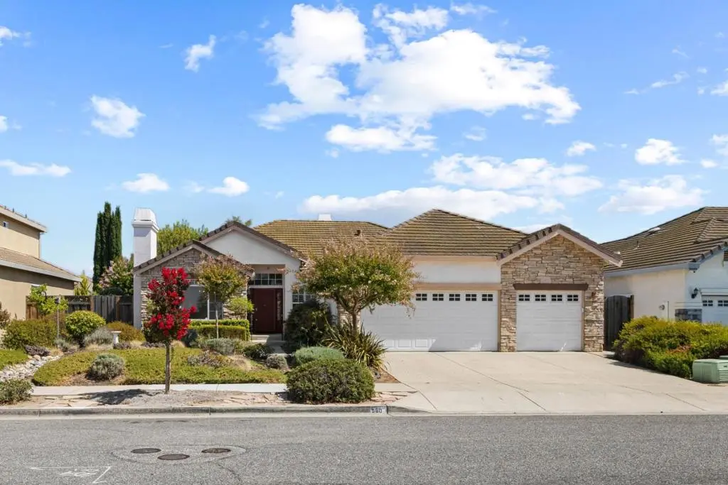 Residential Lease for rent at 560 Diana Avenue, Morgan Hill, CA featuring 4 beds and 3 baths