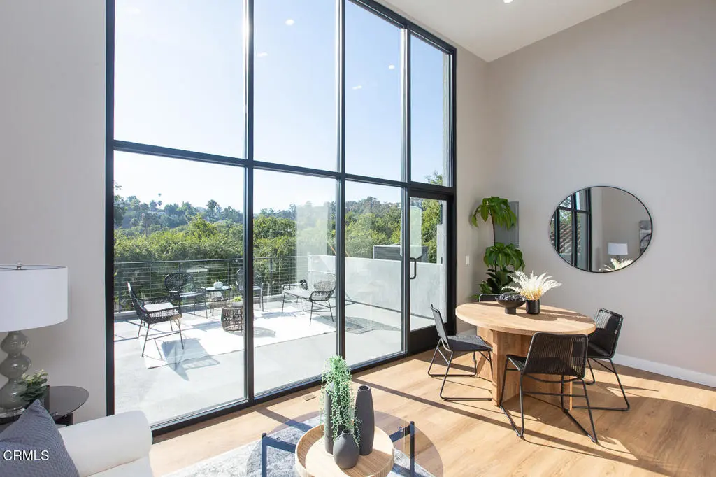 Condominium for rent at 3682 Harriman Avenue 4, Los Angeles, CA featuring 2 beds and 3 baths