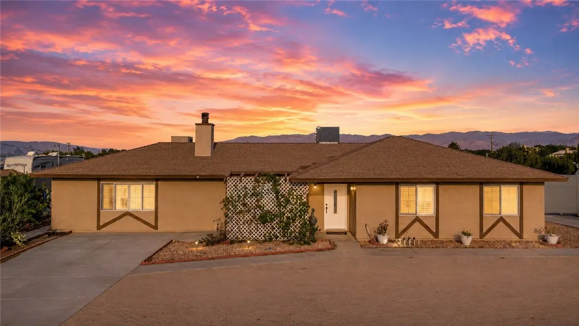 8811 7th Avenue, Hesperia, CA — listing photo 1