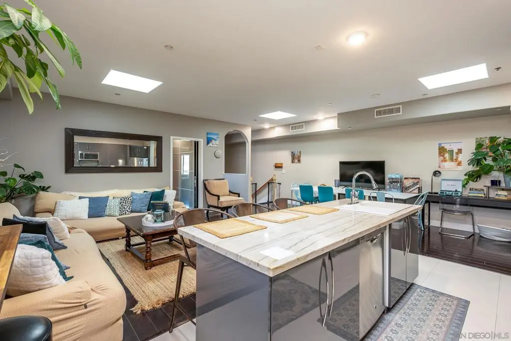 Single Family Residence for rent at 4741 Point Loma Ave 201, San Diego, CA featuring 4 beds and 2 baths