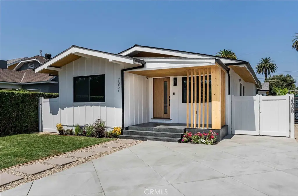 Single Family Residence for sale at 2837 S Palm Grove Avenue, Los Angeles, CA featuring 5 beds and 4 baths
