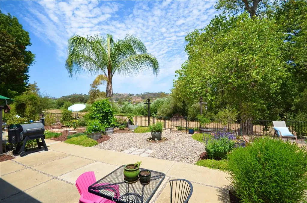 3404 Oak Cliff Drive 3, Fallbrook, CA — listing photo 1