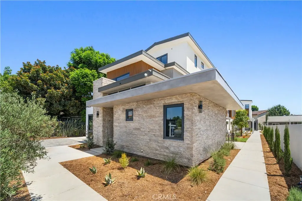 Condominium for sale at 4450 temple city Boulevard C, Temple City, CA featuring 4 beds and 4 baths