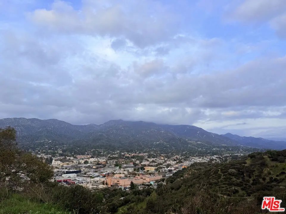 9739 N Estaban Way, Tujunga, CA — listing photo 1