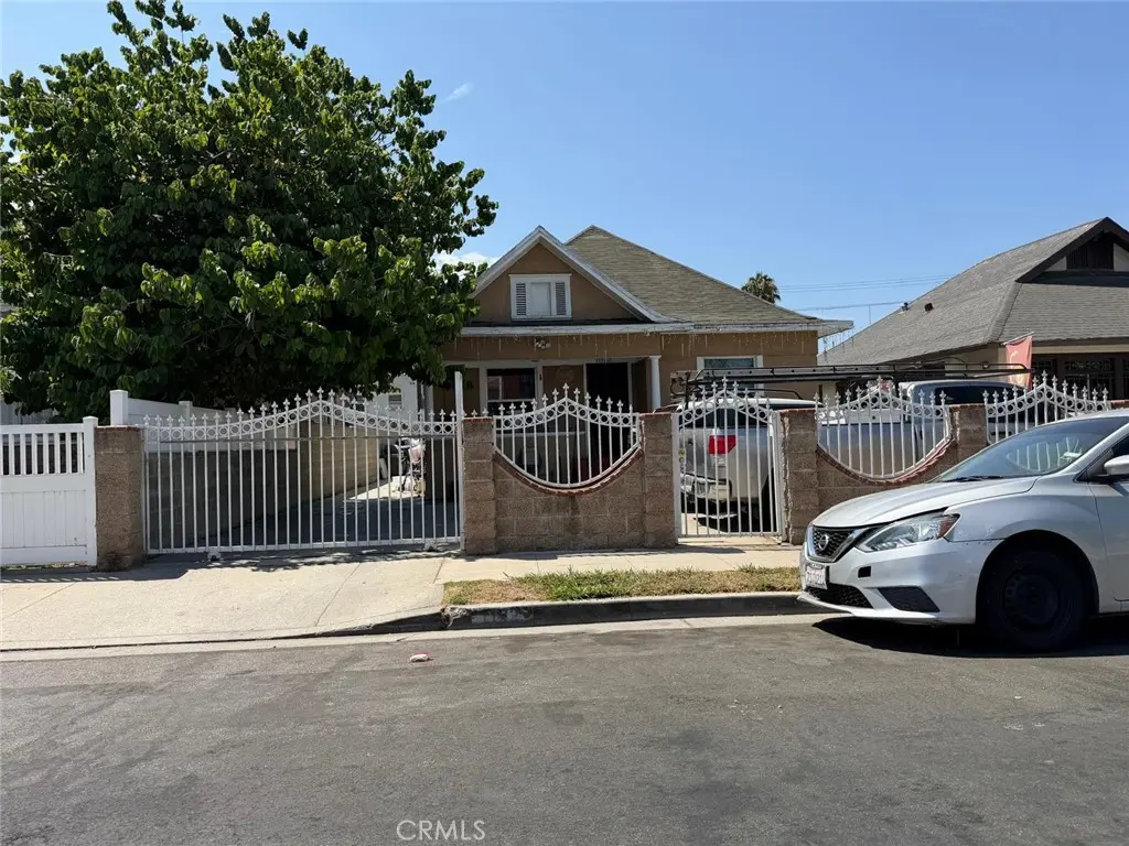 Duplex for sale at 1182 Rolland Curtis Place, Los Angeles, CA