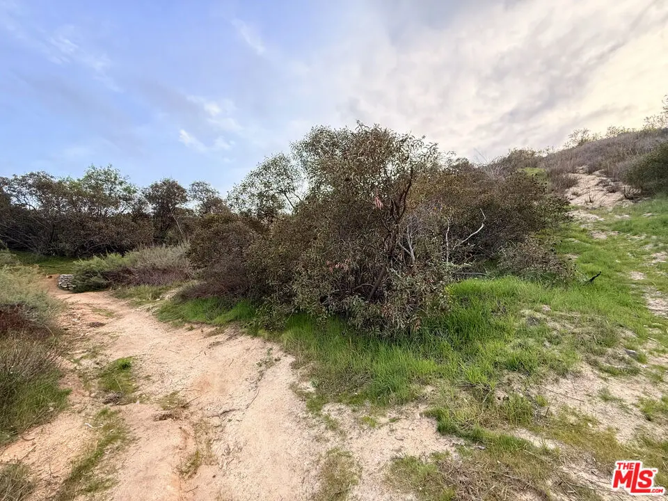 9745 N Estaban Way, Tujunga, CA — listing photo 1