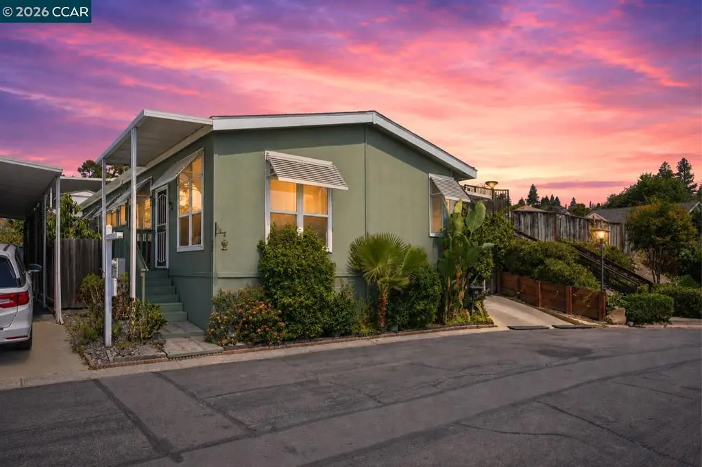 Manufactured In Park for sale at 37 Terrace Dr, Concord, CA featuring 3 beds and 2 baths
