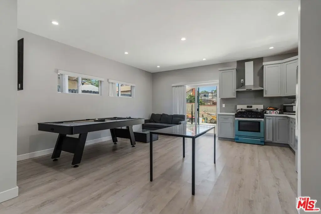 8224 Vanscoy Avenue, North Hollywood, CA — listing photo 1
