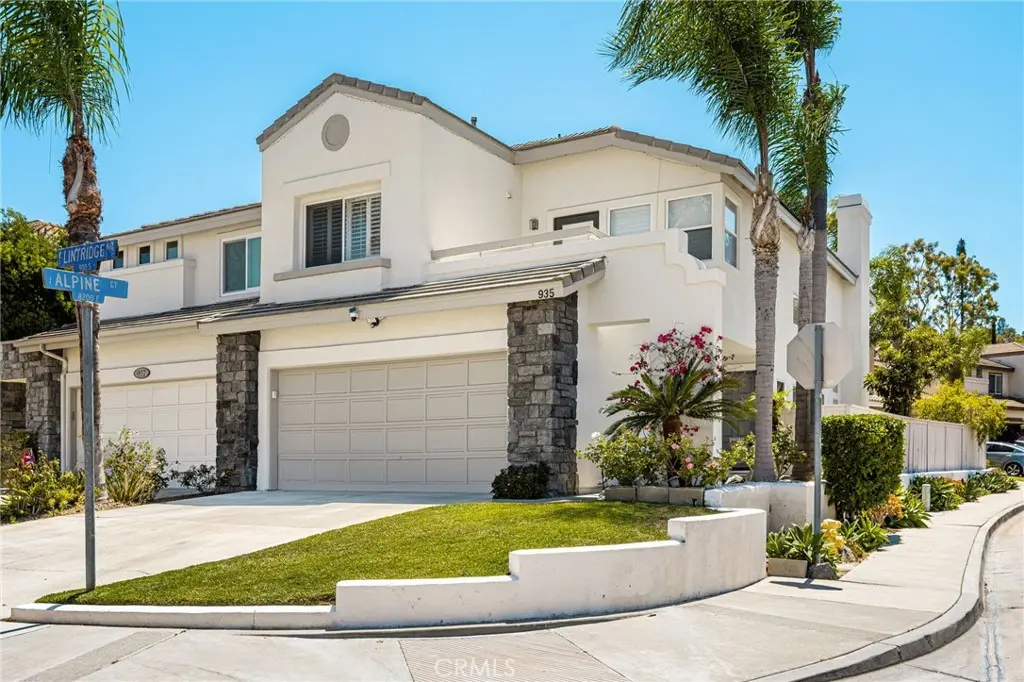 Single Family Residence for sale at 935 S Flintridge, Anaheim, CA featuring 3 beds and 3 baths