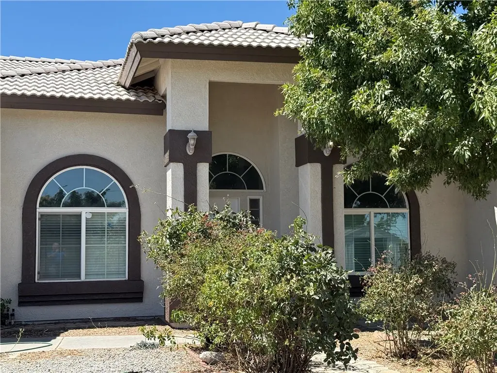 6439 Lime, Phelan, CA — listing photo 1