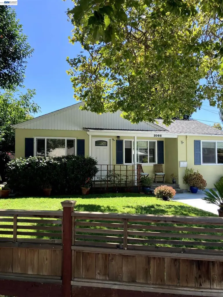 Single Family Residence for sale at 1066 Maple Ave, Vallejo, CA featuring 2 beds and 1 bath
