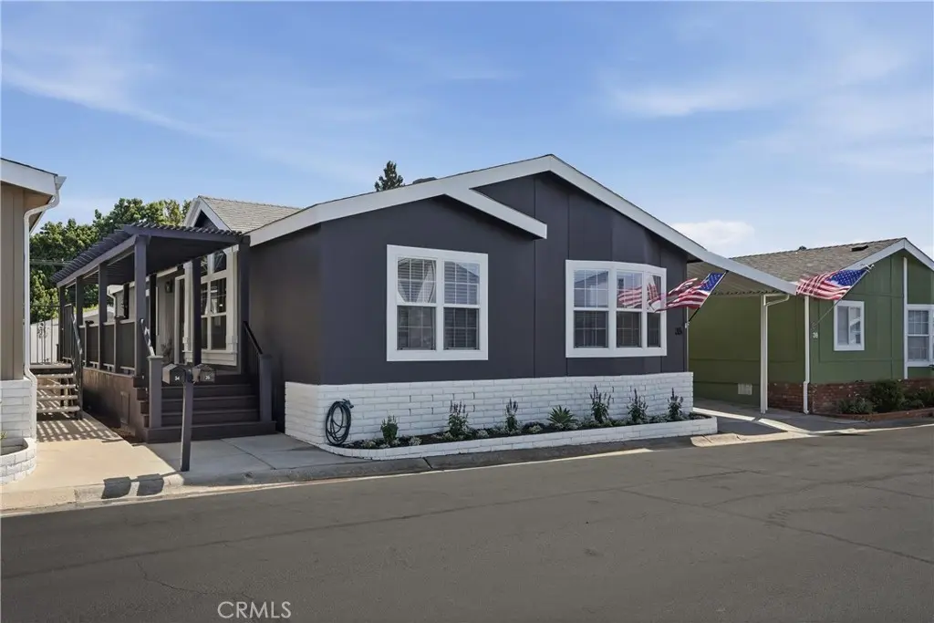 Manufactured In Park for sale at 23301 Ridge Route 35, Laguna Hills, CA featuring 3 beds and 2 baths