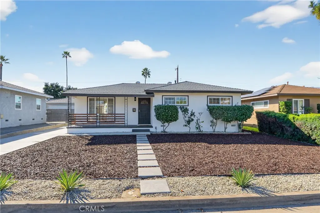 Residential Lease for rent at 16682 E Greenhaven, Covina, Los Angeles County, CA featuring 3 beds and 1 bath