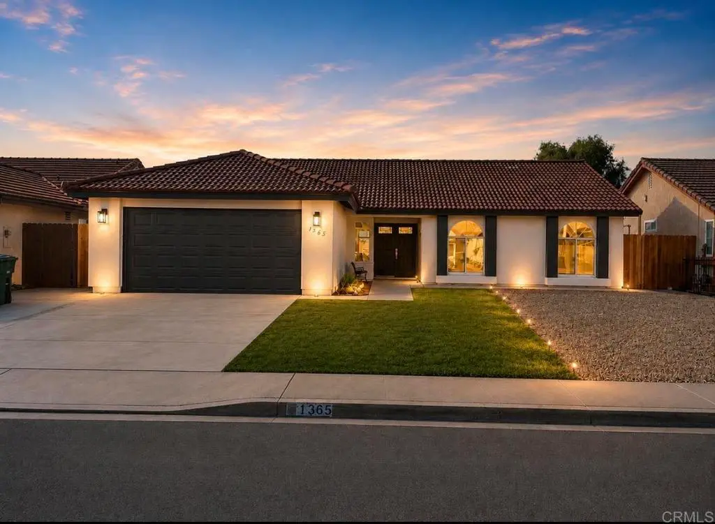 1365 La Haina Street, Ramona, CA — listing photo 1