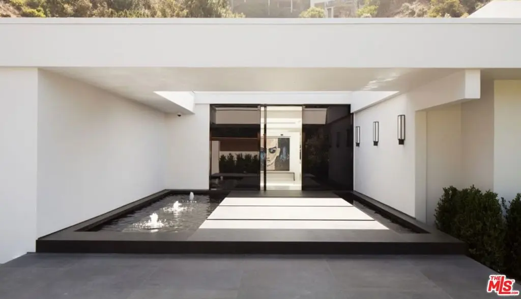 Single Family Residence for sale at , Los Angeles, CA featuring 4 beds and 3 baths
