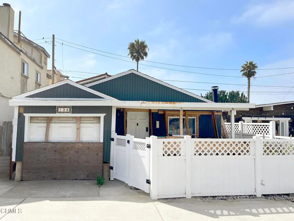 Single Family Residence for sale at 136 San Fernando Avenue, Oxnard, CA featuring 2 beds and 1 bath