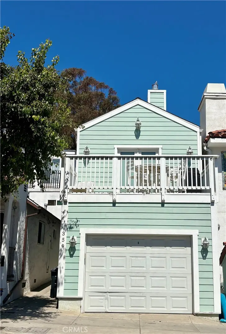 Triplex for sale at 359 Sumner, Avalon, CA featuring 6 beds and 4 baths