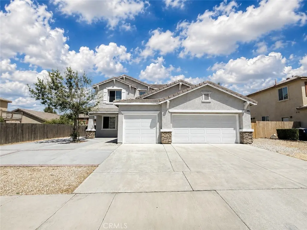 Single Family Residence for sale at 14541 Swallow Court, Victorville, CA featuring 5 beds and 3 baths