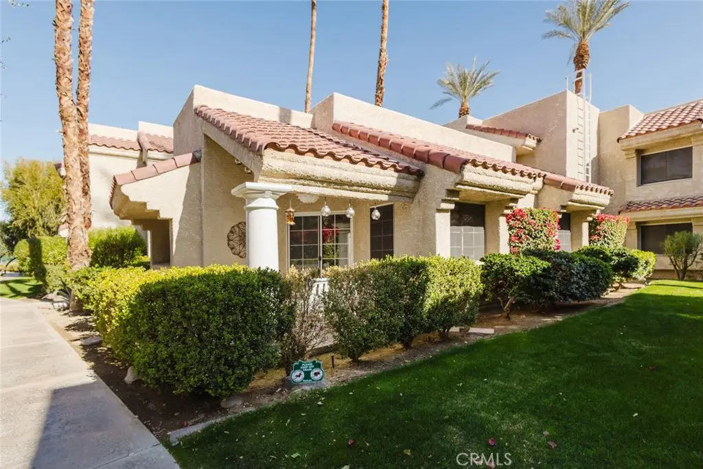 2700 Lawrence Crossley Road 37, Palm Springs, CA — listing photo 1