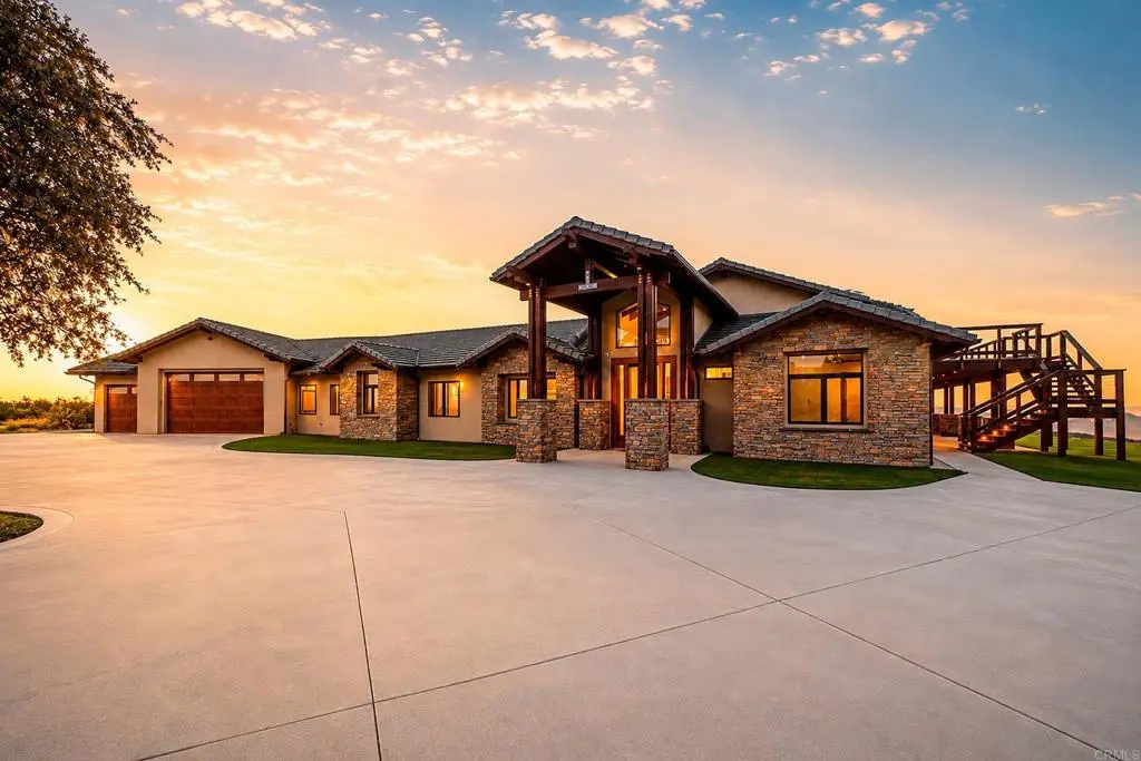 19576 Paradise Mountain Road, Valley Center, CA — listing photo 1