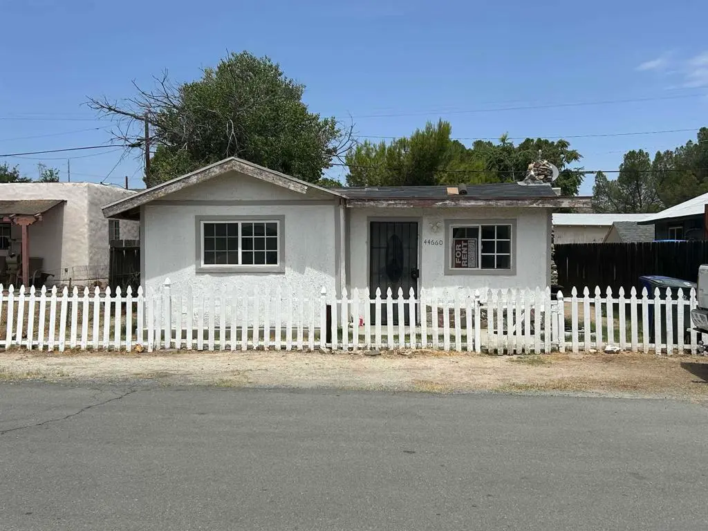 Residential Lease for rent at 44660 Holtville Avenue, Jacumba, San Diego County, CA featuring 4 beds and 1 bath