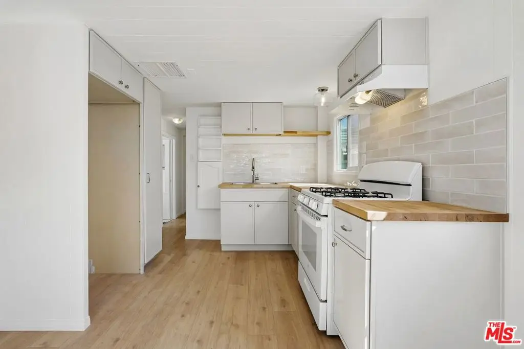 Manufactured In Park for sale at 11250 Playa Street 81, Culver City, CA featuring 1 bed and 1 bath