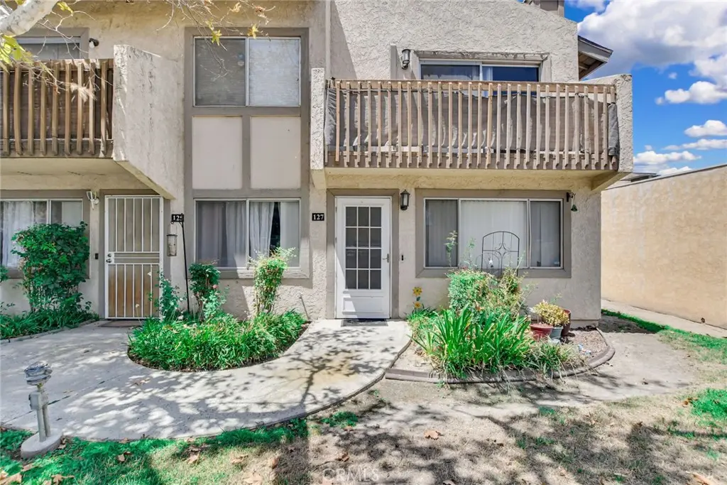 Condominium for sale at 1251 S Meadow 127, Colton, CA featuring 3 beds and 2 baths