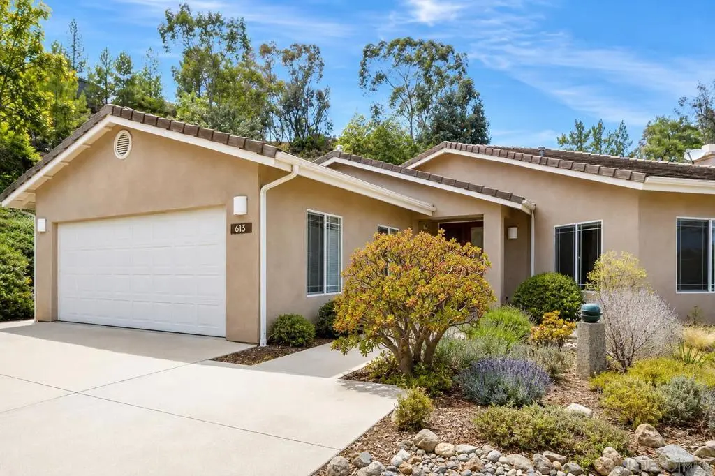 613 Carnation Ln, Fallbrook, CA — listing photo 1