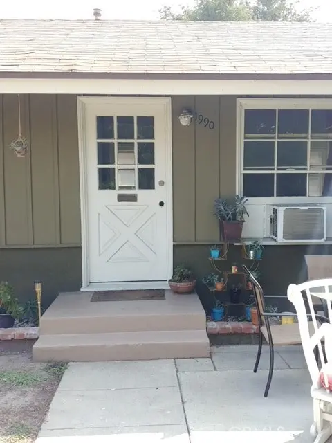 1988 N Ontario Street, Burbank, CA — listing photo 1