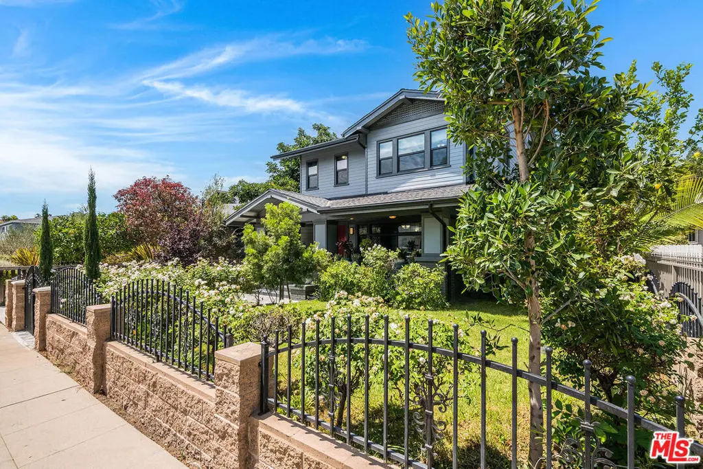 223 N St Andrews Place, Los Angeles, CA — listing photo 1