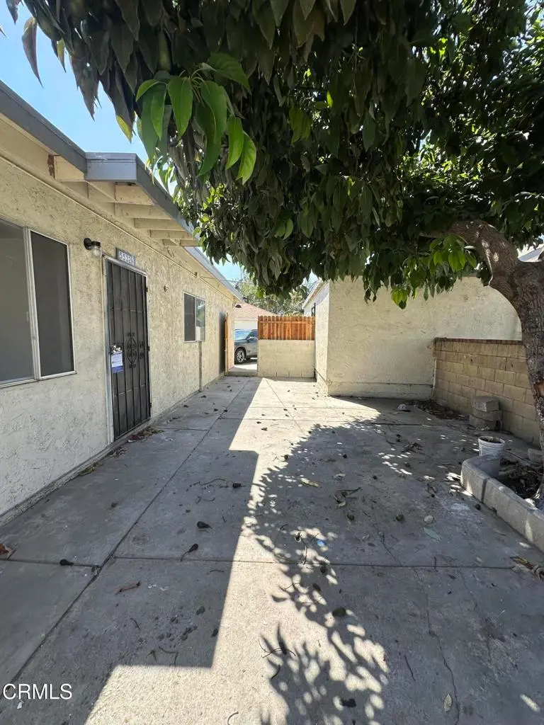 Residential Lease for rent at 5534 Gotham Street 5532 1/2, Bell Gardens, Los Angeles County, CA featuring 3 beds and 1 bath