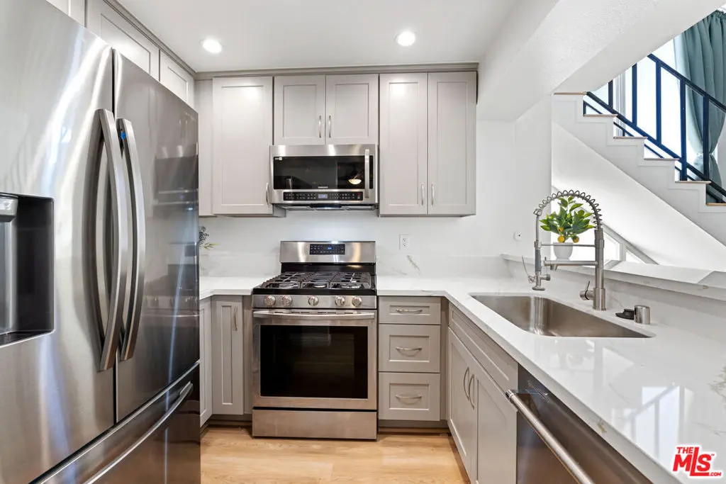 Single Family Residence for rent at 5325 Newcastle Avenue 312, Los Angeles, CA featuring 2 beds and 2 baths