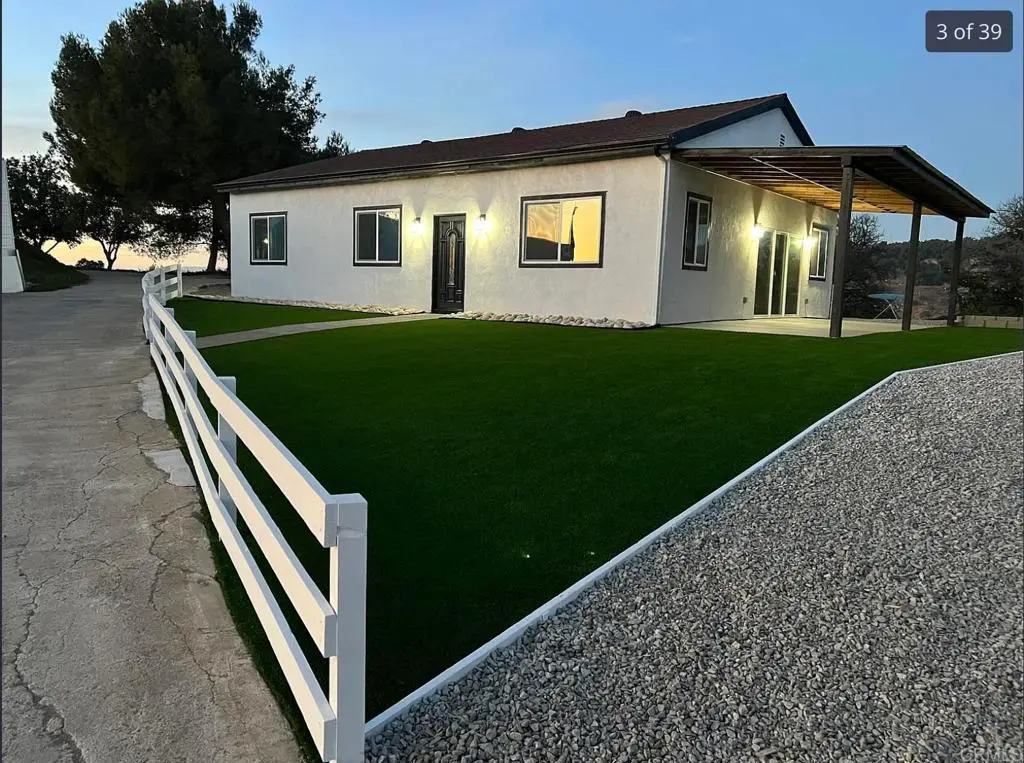 Residential Lease for rent at 1533 Avohill Drive, Bonsall, San Diego County, CA featuring 3 beds and 2 baths