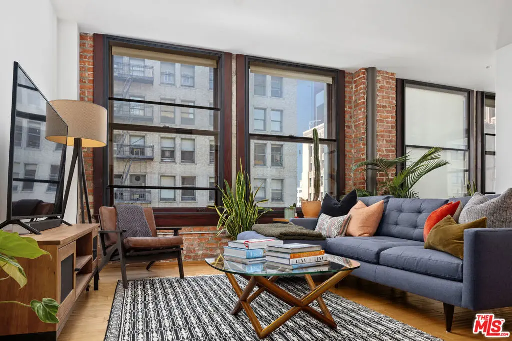 Condominium for sale at 460 S Spring Street 916, Los Angeles, CA featuring 1 bed and 1 bath