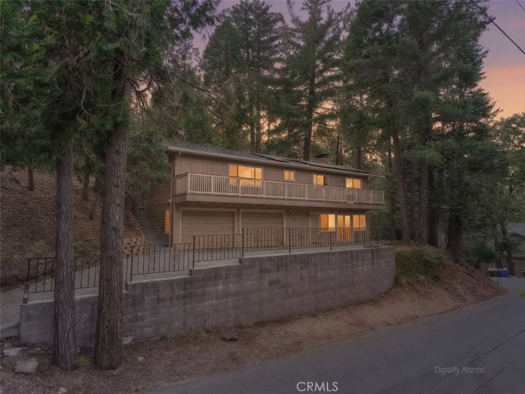 1050 Jungfrau, Crestline, CA — listing photo 1