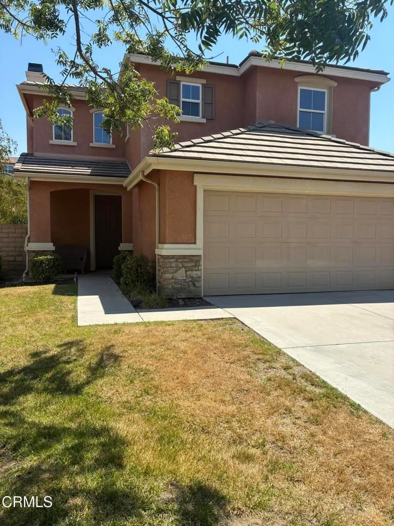 Residential Lease for rent at 28360 Maitland Lane, Santa Clarita, Los Angeles County, CA featuring 3 beds and 3 baths