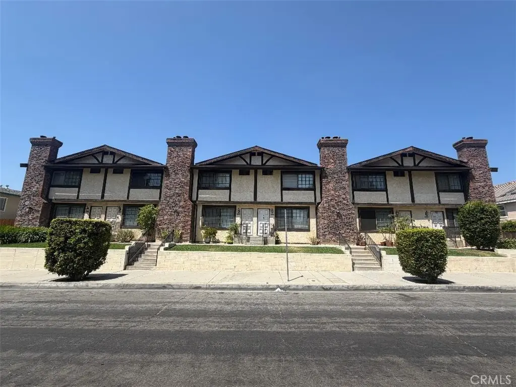Residential Lease for rent at 5215 Rosemead Boulevard E, San Gabriel, Los Angeles County, CA featuring 3 beds and 3 baths