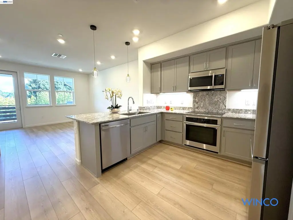 Residential Lease for rent at 3810 Norbridge Ave, Castro Valley, Alameda County, CA featuring 3 beds and 3 baths