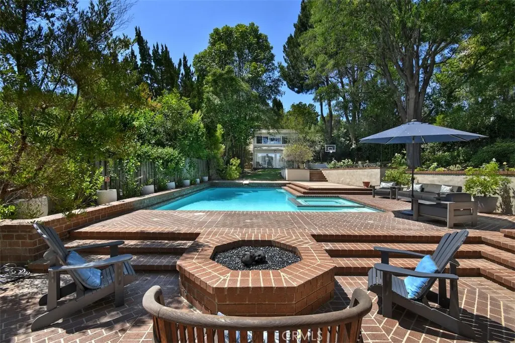 4237 Ellenita, Tarzana, CA — listing photo 1