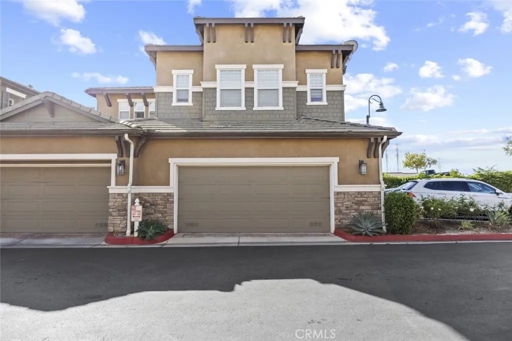 16485 W Nicklaus Drive 120, Sylmar, CA — listing photo 1
