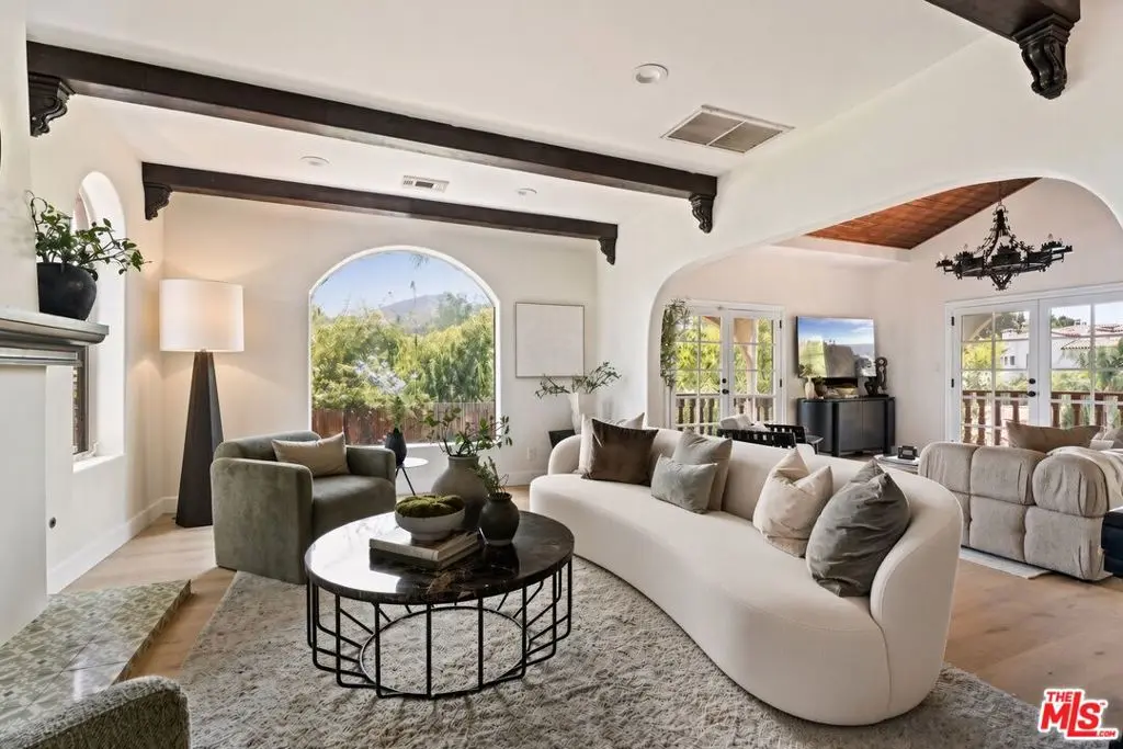 Single Family Residence for sale at 3249 Bennett Drive, Los Angeles, CA featuring 4 beds and 4 baths