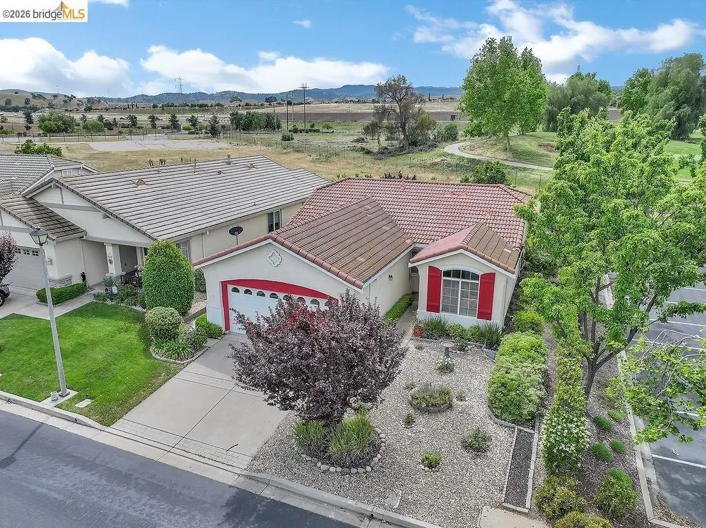 Single Family Residence for sale at 987 Centennial Dr, Brentwood, CA featuring 2 beds and 2 baths