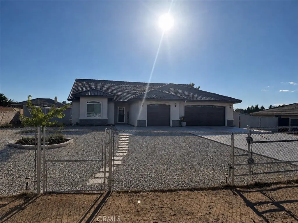 7636 Oxford, Hesperia, CA — listing photo 1