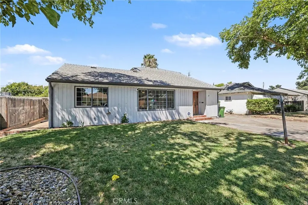Single Family Residence for sale at 21 E Emerson Avenue, Tracy, CA featuring 5 beds and 4 baths